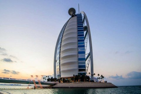 dubai-uae-november-21-world-s-first-seven-stars-luxury-hotel-burj-al-arab-november-21-2018-dubai-united-arab-emirates2_480x320